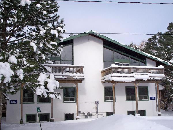 8 Bdrm Winter Exterior